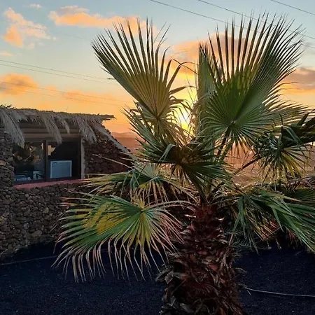 Gemuetliche Holzjurte La Asomada Lanzarote Apartment Tias Exterior photo